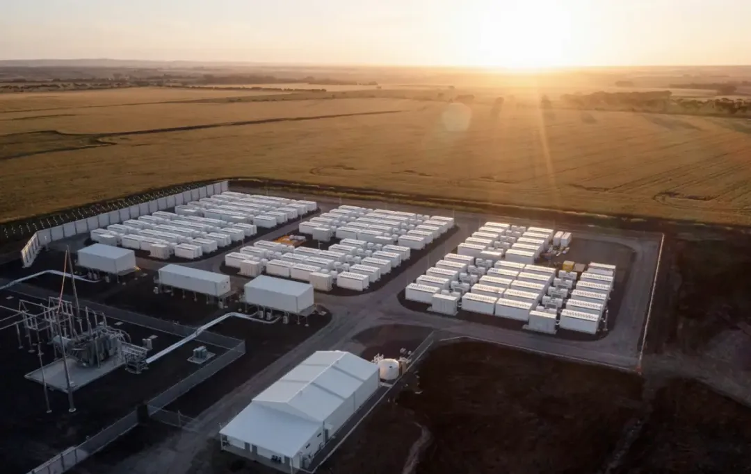 特斯拉十周年：上海储能超等工厂开工，，，，，，妄想年产1万台商用储能电池